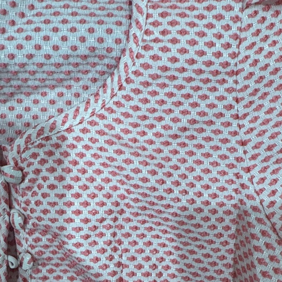 Pink Patterned Cropped Button-Front Blouse - Picture 3 of 3